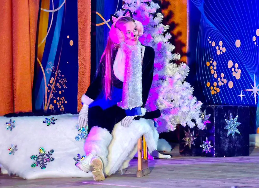 Декабрь 2023 года. Музыкальная сказка «Новогодние приключения Барбоса и Мурки» Могилевской филармонии.