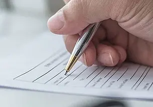 «Как оформить отказ от наследства в Беларуси, если я живу в России?» Разъясняет нотариус