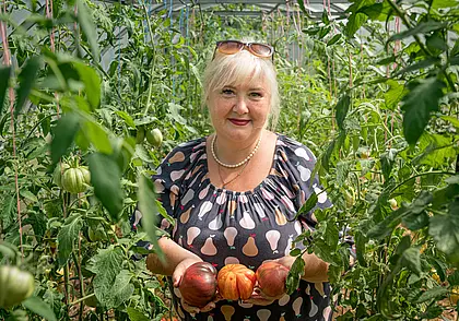 «Сердце Любы красное», «Банановые ноги», «Сумасшедшие черри Барри»
