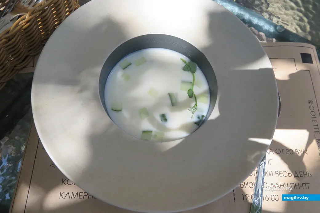 Июль 2023 г. Могилев, рестобар «Колетт». Окрошка хороша.