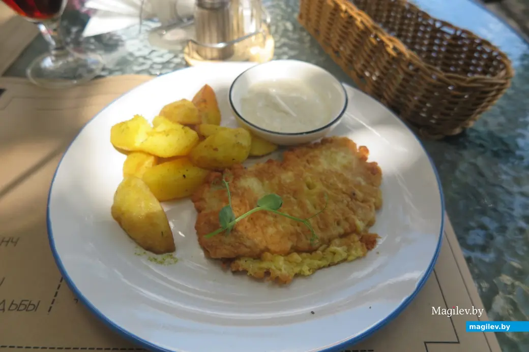 Июль 2023 г. Могилев, рестобар «Колетт». Минтай еще недавно плавал.