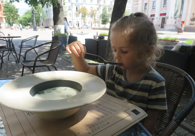 Неожиданно: самое дорогое в обеденном меню – молочный коктейль. Тестируем могилевский рестобар «Колетт»