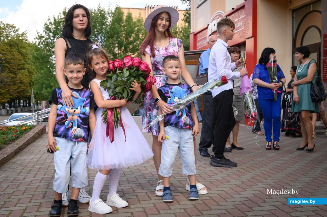 11.08.2023. Отдел ЗАГС Бобруйского горисполкома. Свадьба Анастасии и Михаила. Родные на свадьбе