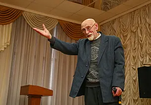 Два месяца и 75 лет Эдуарда Медведского