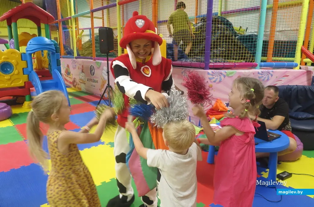 Август 2023 г. Могилев, развлекательный центр «Журавлик» на пр. Мира. К детям приехал «Щенячий патруль»!