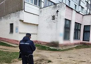 «Лишний» ребенок: могилевчанка родила девочку и выбросила ее на козырек дома