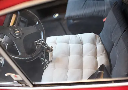 «Отелло»-автоугонщик: ревнивый могилевчанин вскрыл семь машин, чтобы съездить к подруге