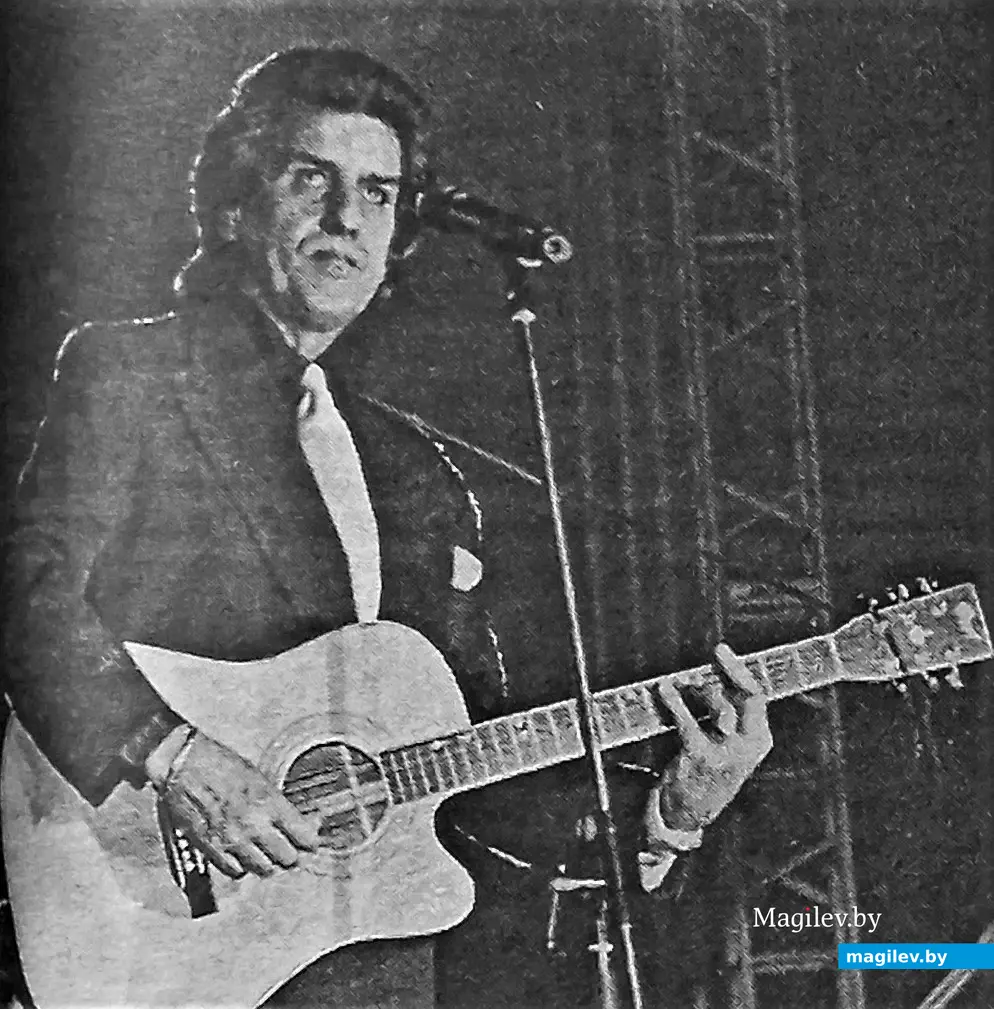 Концерт Тото Кутуньо в Ледовом дворце. Могилев, 2000-й г.