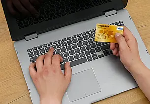 Мошенники в Беларуси используют новую схему обмана: звонят от имени налоговиков