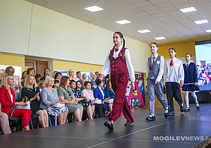 В Могилеве прошел показ коллекций школьной одежды белорусских производителей. Фотофакт