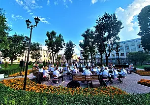 Театральный сквер Могилева: вечерок выдался запоминающийся