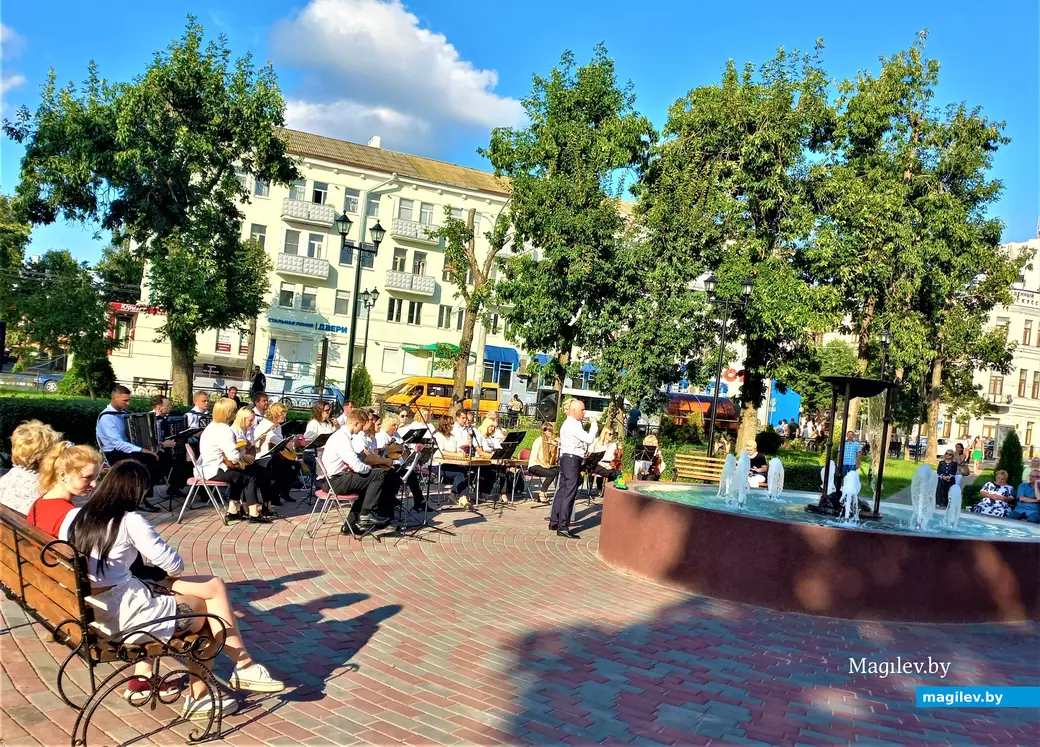 Концерт оркестра и солистов Могилевской детской школы искусств № 3 имени М. Н. Солдатова. Театральный сквер, 27.08.2023 г.