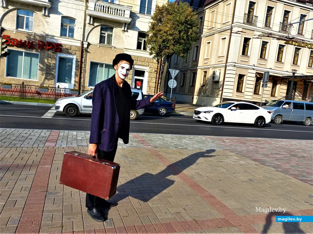 На подступах к Театральному скверу. Могилев, 27.08.2023 г.