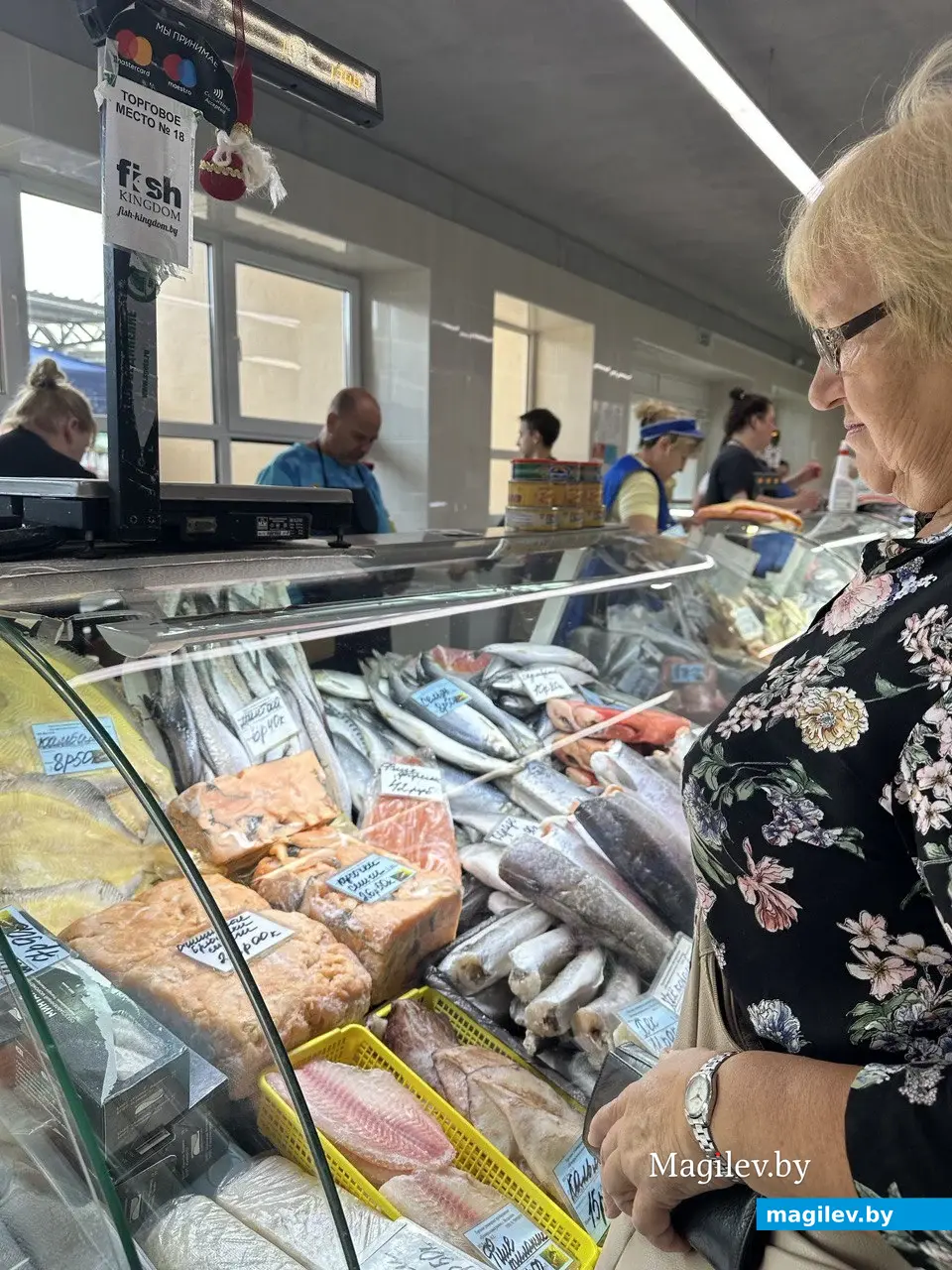 А выбрать действительно есть из чего. Могилев, рыбный павильон на Центральном рынке, август 2023 года.
