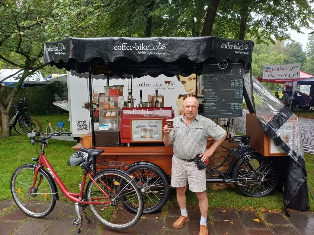 Рендсбург, Германия. Константин и его верный друг велосипед