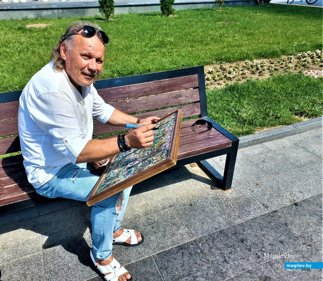 Рисунок Михаила был незамысловат, но выразителен. Могилев, август, 2023 г.