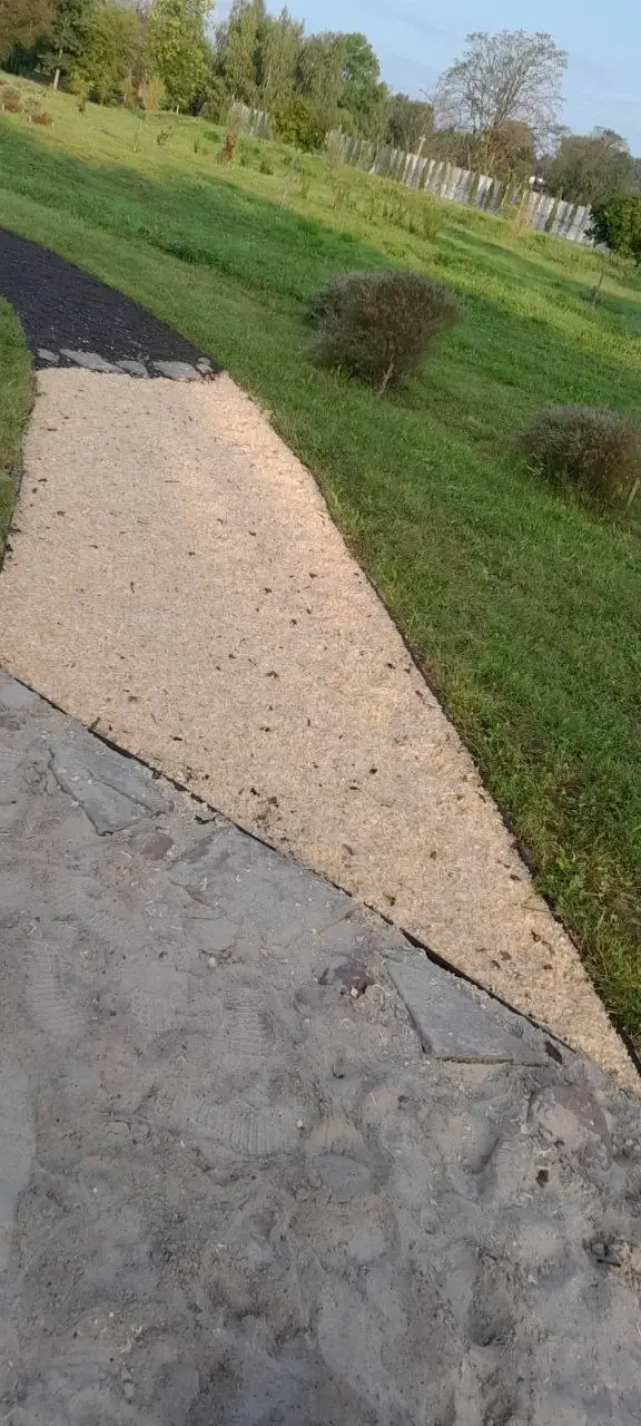 «Босоногая» тропа здоровья в парке «Подниколье» Могилева. Сентябрь 2023 года.