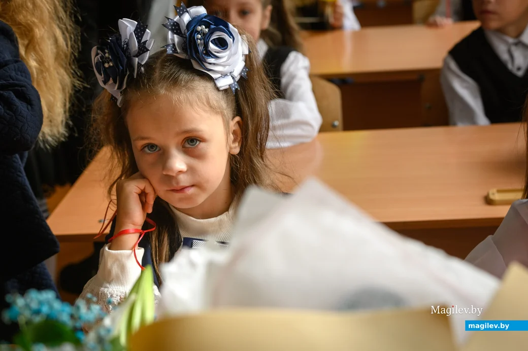 01.09.2023. Улица Минская, гимназия-колледж искусств г.Бобруйска. 1 сентября — День знаний