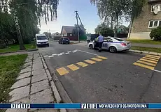 5-летняя девочка попала под колеса машины на улице Романова в Могилеве