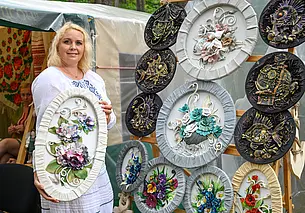 «На ярмарках можно продать семь картин, можно одну»