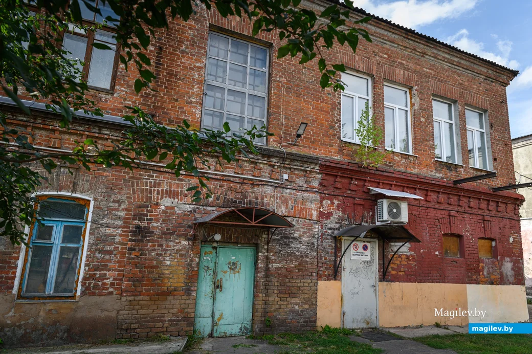 31.08.2023. Бобруйск, ул. Муровьевская, ныне Социалистическая, 48. Бывший дом Лейбы Лившица. Вид со