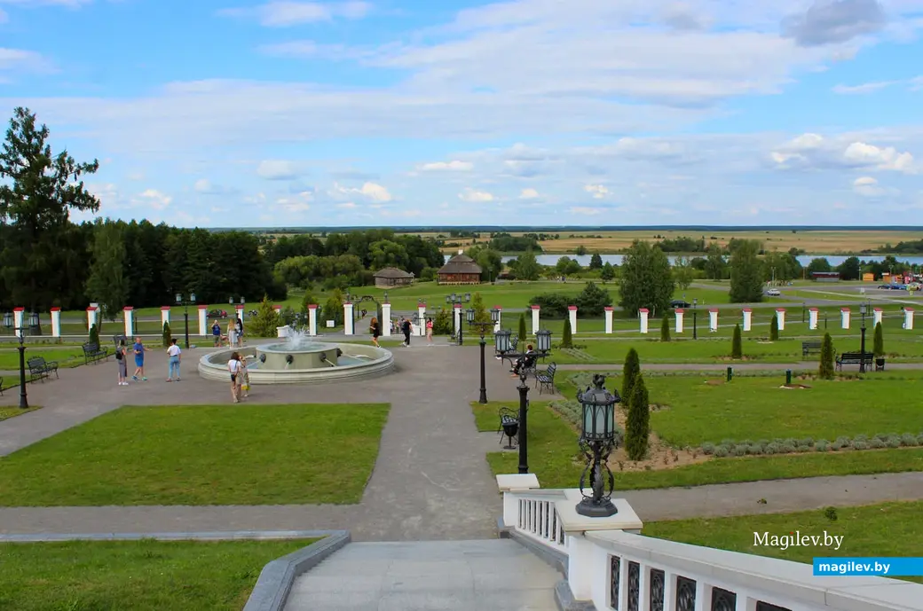 Коссовский замок. Брестская область Беларуси. Вид на дом-усадьбу Тодеуша Костюшко. 2023 год.