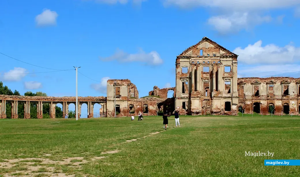 Ружанский замок. Брестская область Беларуси. 2023 год.