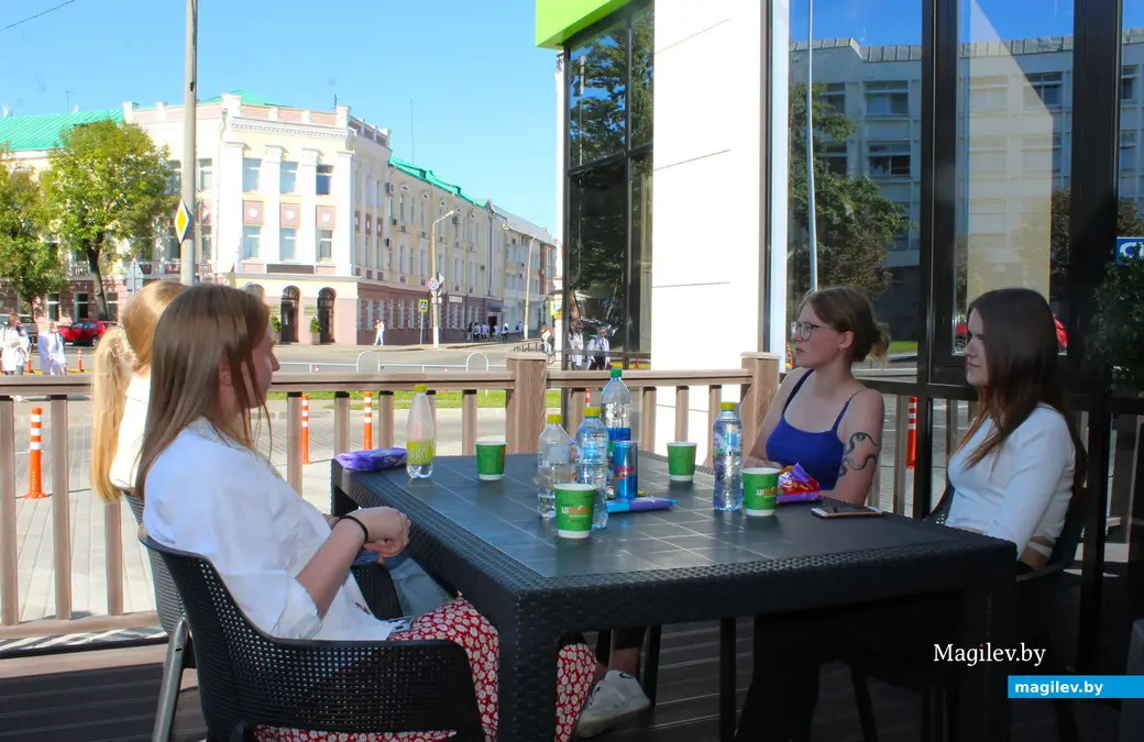 Кафе «Заўжды ЦІКAVА» в Могилеве: ул. Карла Маркса, 11 (под одной крышей с АЗС №99).