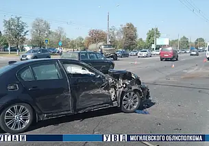 В Могилеве на Пушкинском проспекте столкнулись грузовик и легковушка (видео)