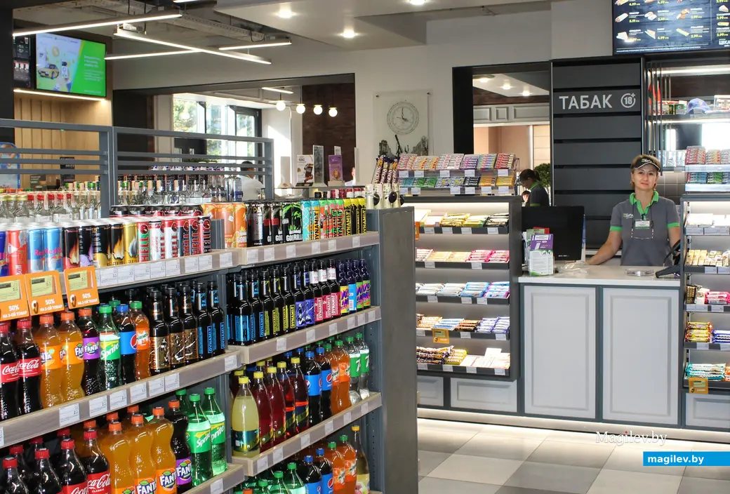 Кафе «Заўжды ЦІКAVА» в Могилеве: ул. Карла Маркса, 11 (под одной крышей с АЗС №99).