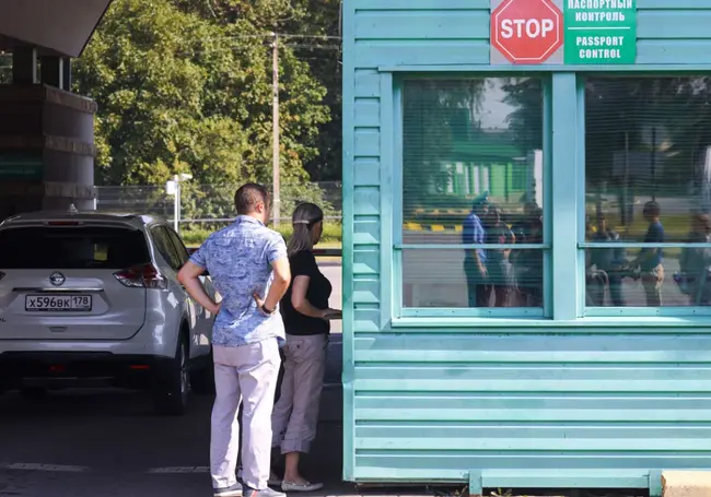 Польша с 17 сентября запретит въезд в страну легковых автомобилей, зарегистрированных в России