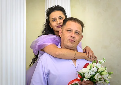 «15 лет показывала ему истерику девичью! Говорила, что надо еще подумать!» Молодожены недели
