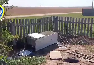 В Кличеве в яме утонул ребенок. Следователи работают на месте происшествия. Видео