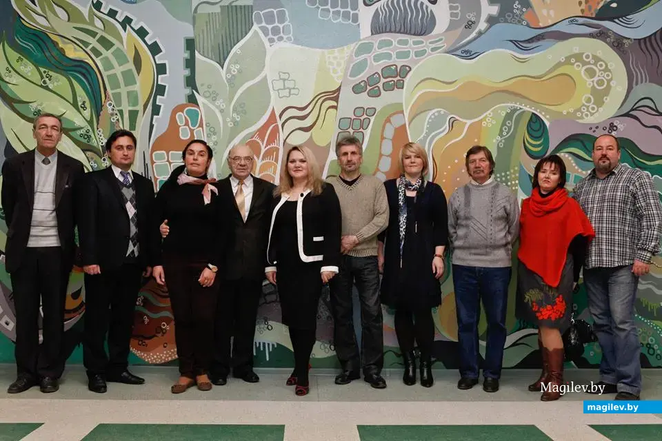 Сотрудники кафедры журналистики МГУ имени Кулешова. Могилев, 2000-е годы.