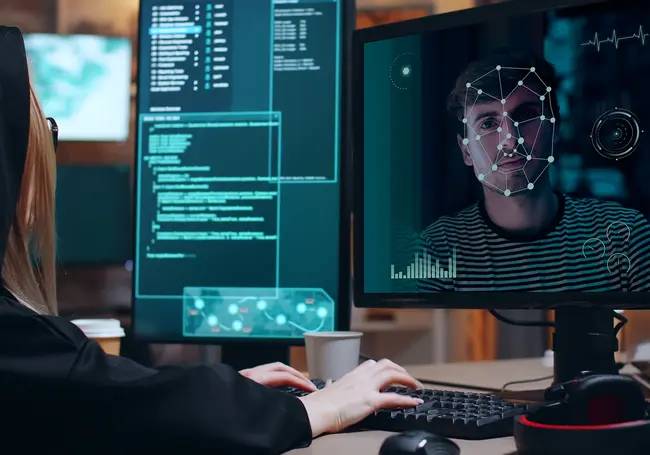 В Беларуси мошенники просят о материальной помощи, подделывая голоса близких родственников