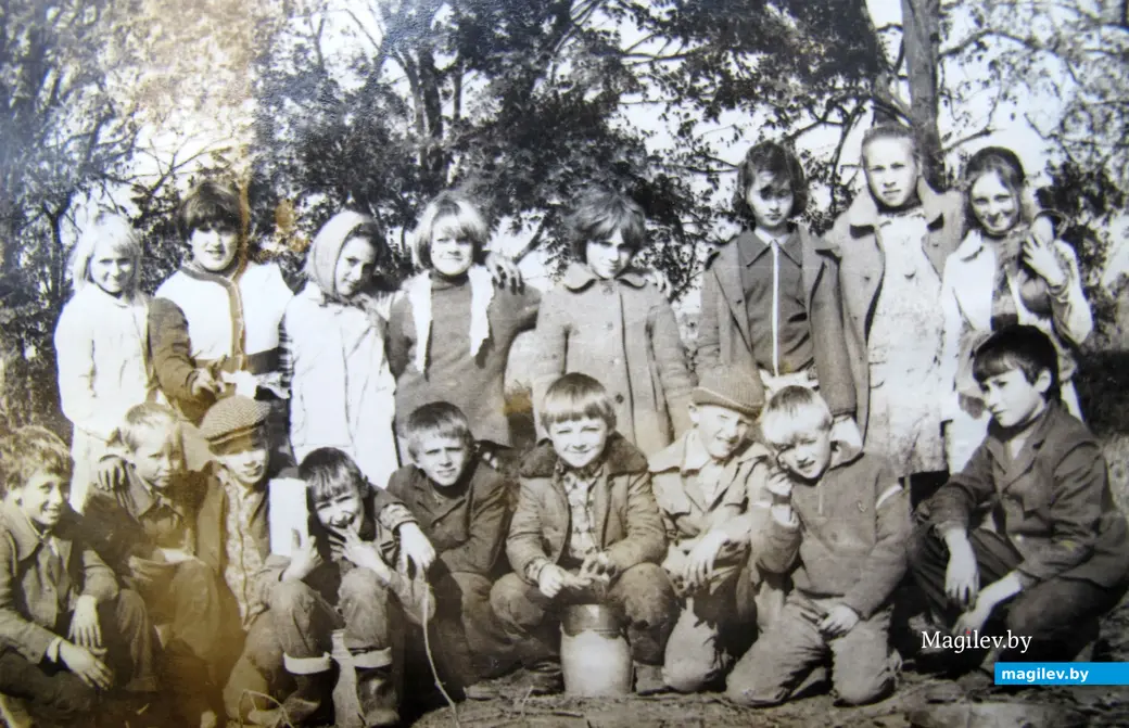 В 4 или 5 классе в колхозе на уборке урожая.