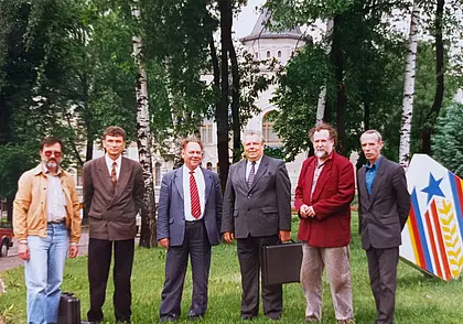 «Этот лозунг сослужил хорошую службу многим деятелям искусства, в том числе и мне»