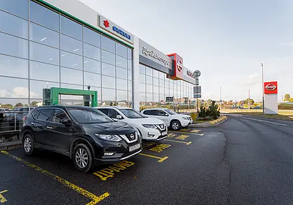 Каждую вторую «бэушку» берут за 100-200 долларов в месяц. Могилевчане тоже в деле