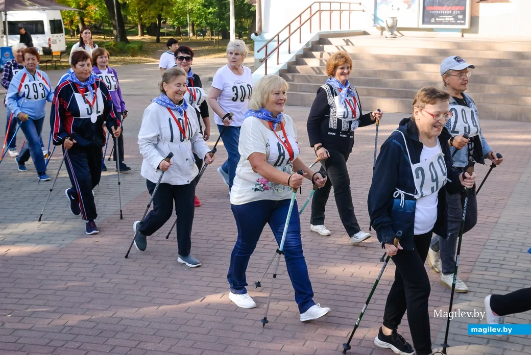 Городской парк культуры и отдыха Бобруйска. Марафон по скандинавской ходьбе. Фото из архива