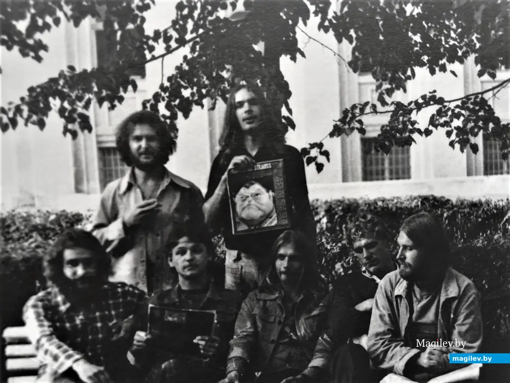 Ба, знакомые все лица! Справа стоит – Кот. Могилев, начало 1980-х.