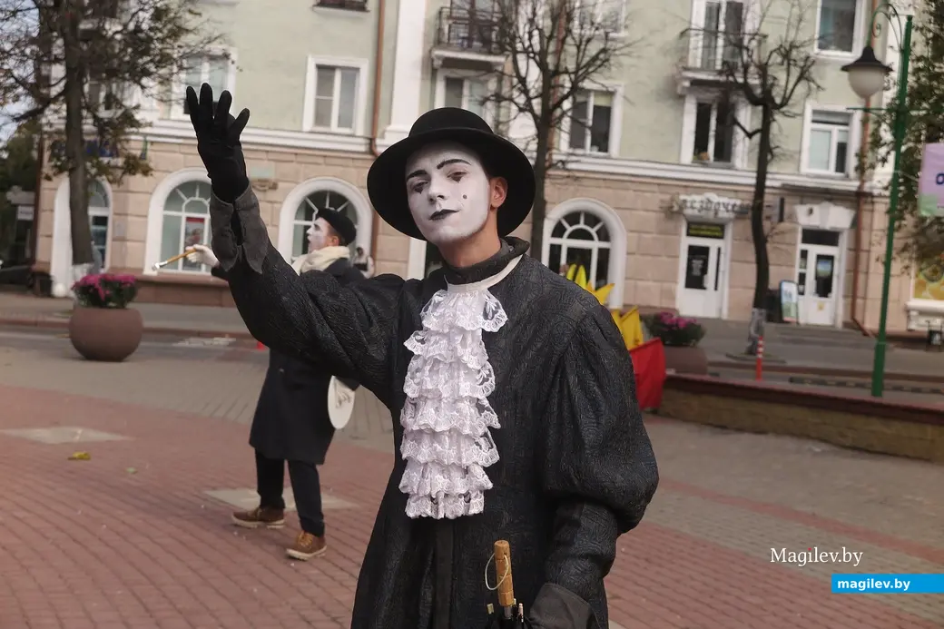 11 октября 2023 г. Могилев, площадка у кинотеатра «Родина». В областном центре стартовал мультфестиваль «Анимаевка».