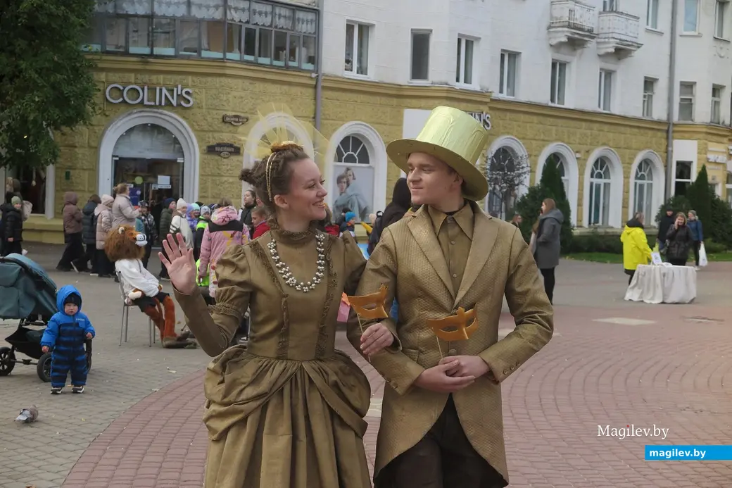 11 октября 2023 г. Могилев, площадка у кинотеатра «Родина». В областном центре стартовал мультфестиваль «Анимаевка».