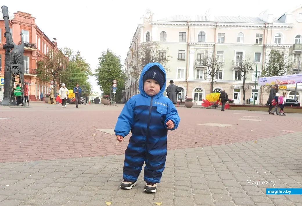 11 октября 2023 г. Могилев, площадка у кинотеатра «Родина». В областном центре стартовал мультфестиваль «Анимаевка».