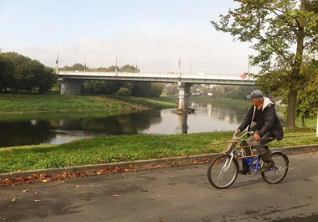 «Наглость поразительная: официанты с рюмок сливают водку в графины»