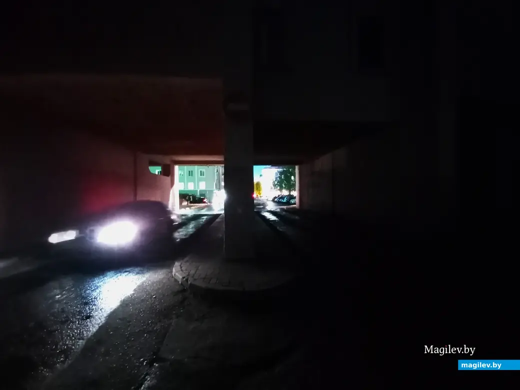 Могилев, неподалеку от бывшей гостиницы «Днепр», 16.10.2023 г. (между 18:30 и 19:00).