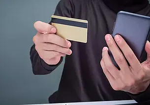 Четверо могилевчан лишились денег, покупая мобильные телефоны в интернете