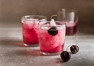 Диетолог рассказала, какой сок нужно пить вечером, чтобы крепко спать