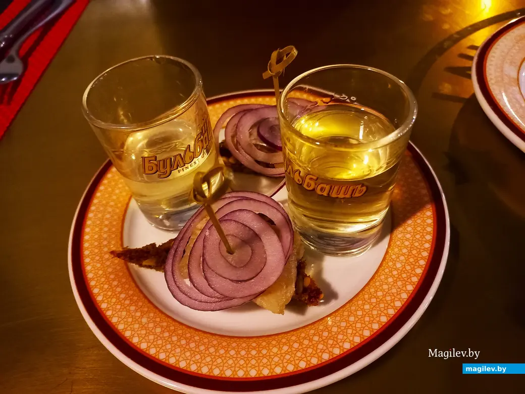 Хреновуха и канапе с сельдью. Ресторан «101», 22.10.2023 г.