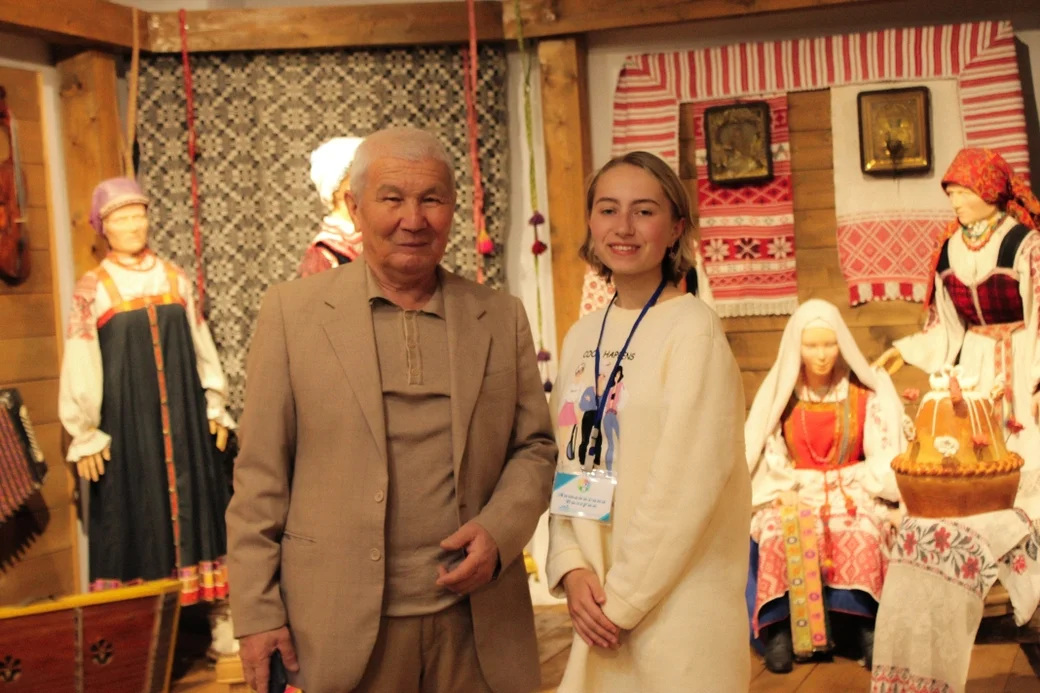 Участники, проходящего в Могилеве пленэра по живописи, знакомятся с Могилевщиной. Фото предоставлено Могилевским областным художественным музеем имени Павла Масленикова.