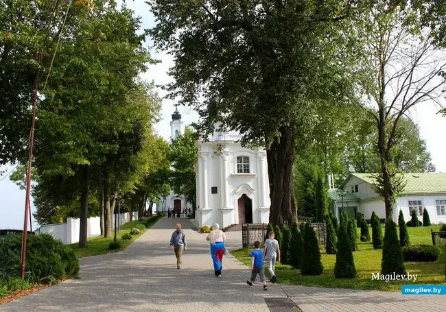 Путешествие одного дня: в Жировичский православный монастырь с заездом в Слоним и его окрестности